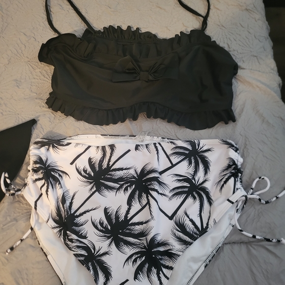 Two piece cold shoulder with two tops plus size - Picture 5 of 6